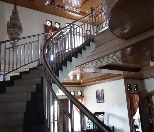 DIJUAL 1 UNIT RUMAH MEWAH DI KOMPLEK PEMDA