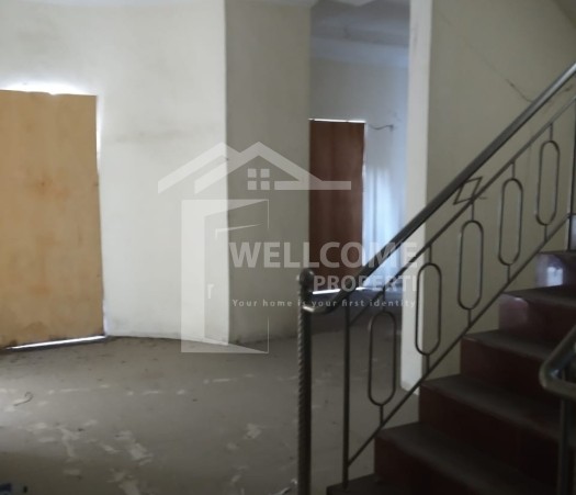 DIJUAL RUMAH MEWAH POSISI HOOK, JL. BUNGA RAYA