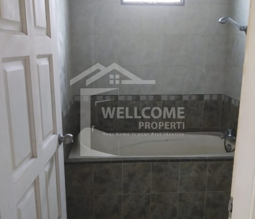 DIJUAL RUMAH MEWAH POSISI HOOK, JL. BUNGA RAYA