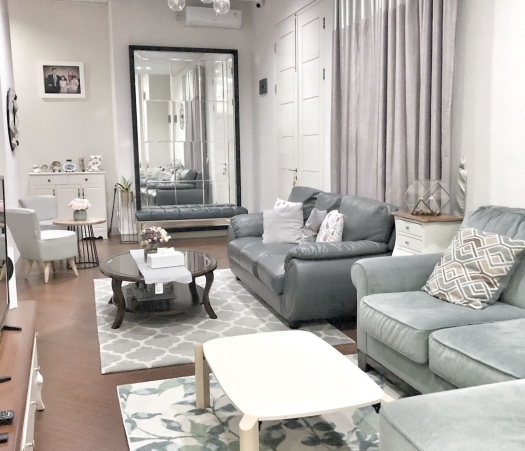 RUMAH MEWAH CLUSTER 2 LANTAI, FULL FURNISHED, JL. RAMBUTAN