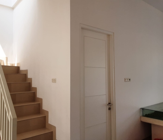 RUMAH MEWAH 2 LANTAI TIPE 70 DI TENGAH KOTA