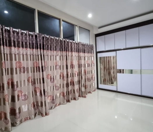 DISEWAKAN RUMAH MEWAH 2 LANTAI, JL. RAMBUTAN