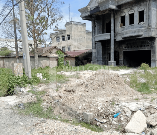 DIJUAL TANAH DAN BANGUNAN, JL. TANJUNG DATUK