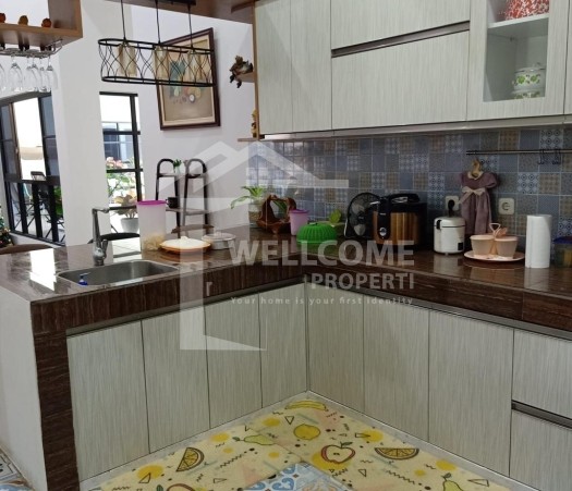 DIJUAL RUMAH MEWAH SIAP HUNI, JL.SERAI